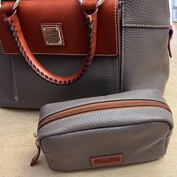 Dooney & Bourke Aubrey Leather Satchel with matching cosmetic bag & Key Fob - Picture 9 of 12